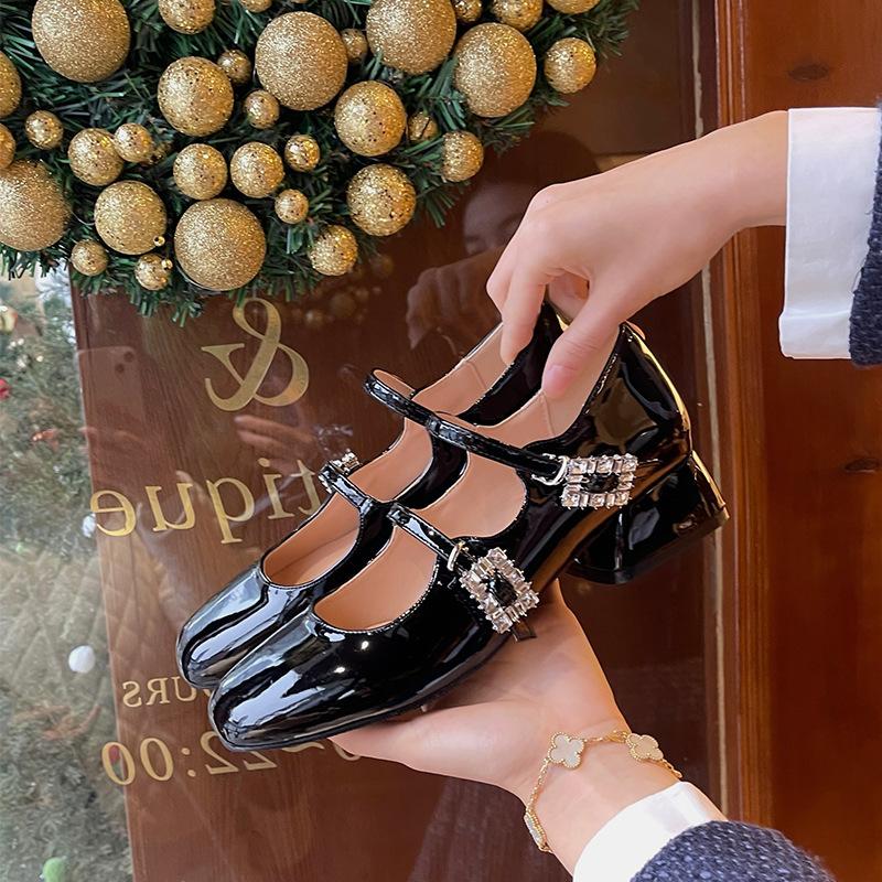 Большие красивые туфли Мэри Джейн с пряжкой из страз для женщин на высоком каблуке черного цвета, французские темпераментные одинарные туфли прилив