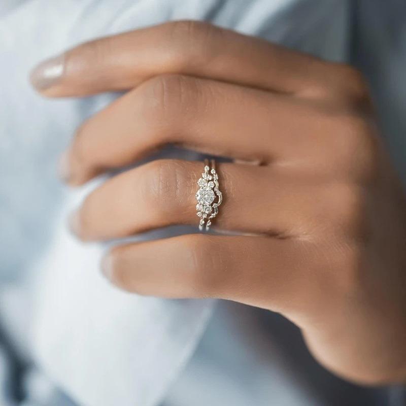 Изысканные модные кольца серебряного цвета для женщин, простые обручальные кольца с инкрустацией цирконом и белыми камнями, комплект обручальных украшений