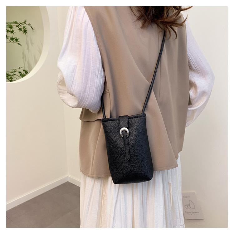 Новая популярная женская сумка через плечо Высококачественные сумки из искусственной кожи Большой вместимости Сумки кроссбоди для женщин Кошелек для телефона с клапаном