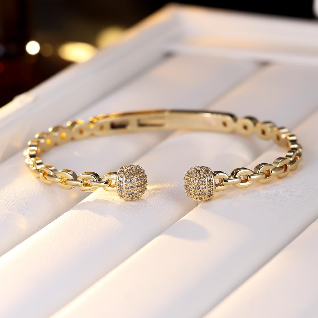 Fashion Classic European and American Light Luxury Women's High-end Bracelet Set with Zircon Open Bracelet Jewelry