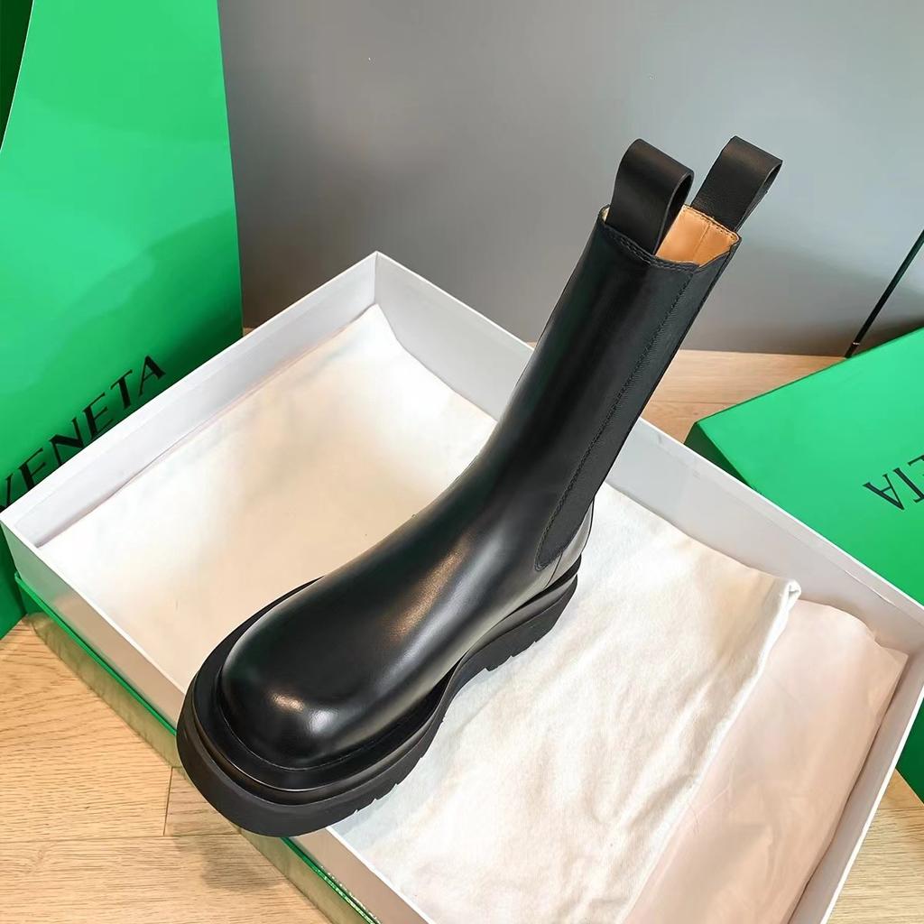 Новые женские повседневные кожаные ботинки на толстой подошве 2024 года, классический высококачественный стиль, весенне-осенние ботинки с черной подошвой, стройнящие