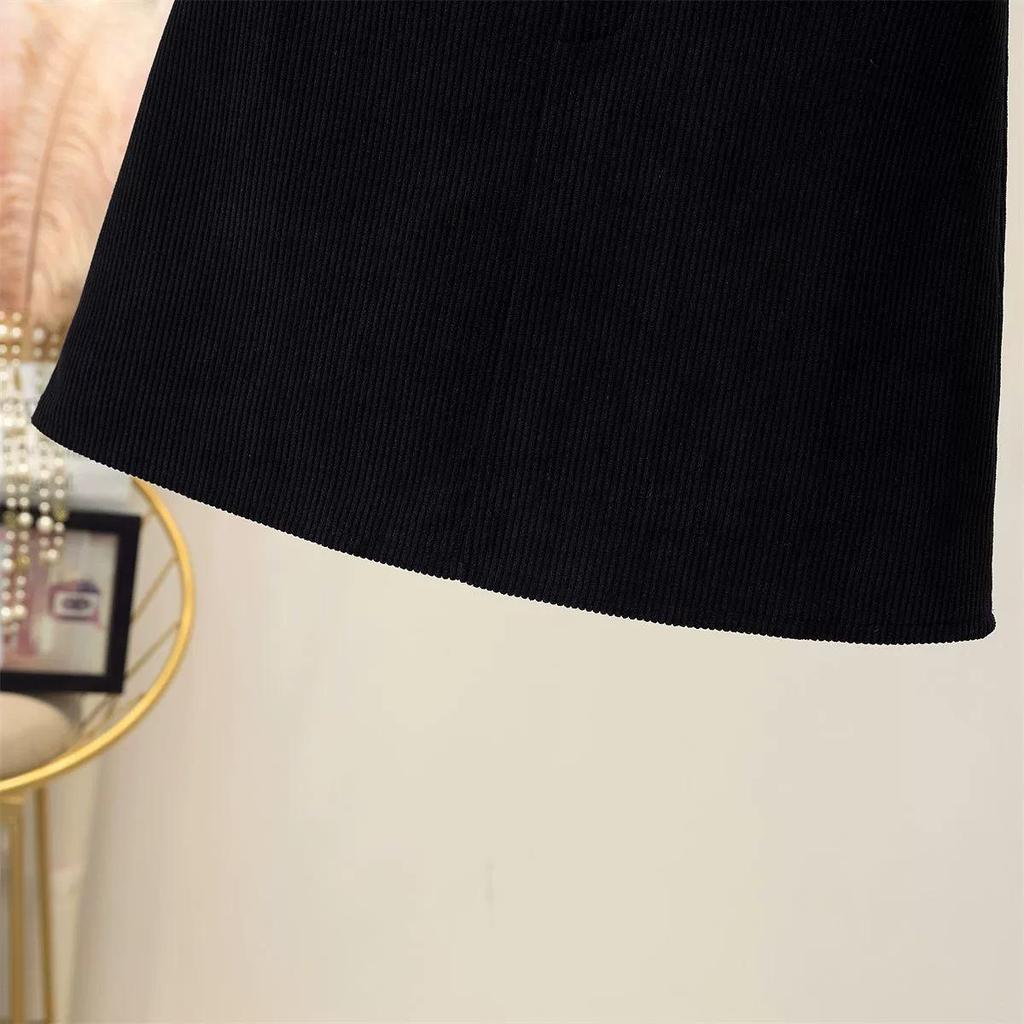 Черная вельветовая юбка-миди А-силуэта большого размера - Стройнящая и универсальная, идеально подходит для осени/зимы.