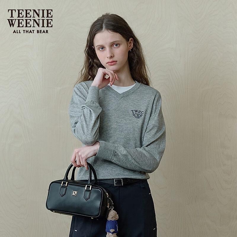 Teenie Weenie Women's V-Neck Knit Sweater