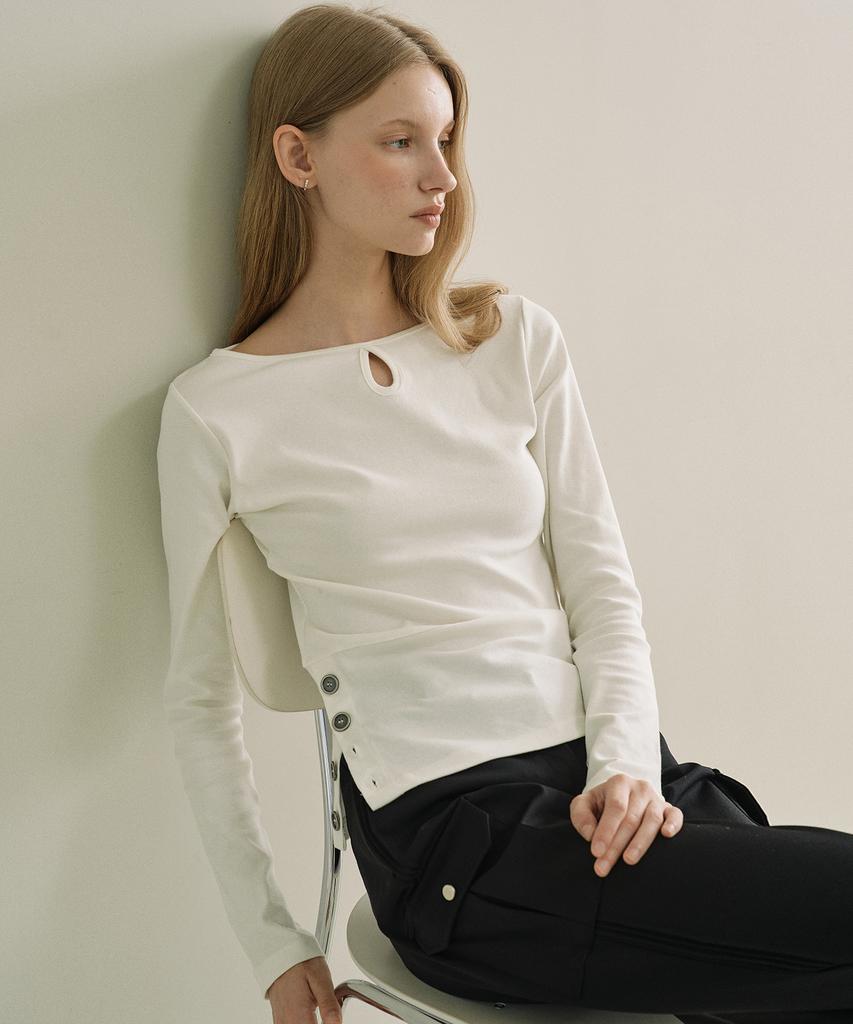 MARJE Side Button Hole T-Shirt White