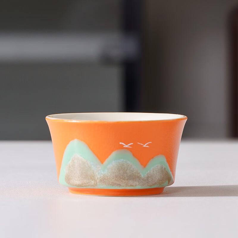 Zhuang Lu Hua Pin Hand-Painted Ceramic Tea Cup