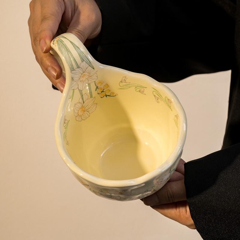 Керамическая кружка с изогнутой ручкой, ложкой и блюдцем, цветочный дизайн, идеально подходит для завтрака, овсянки, молока, кофе.