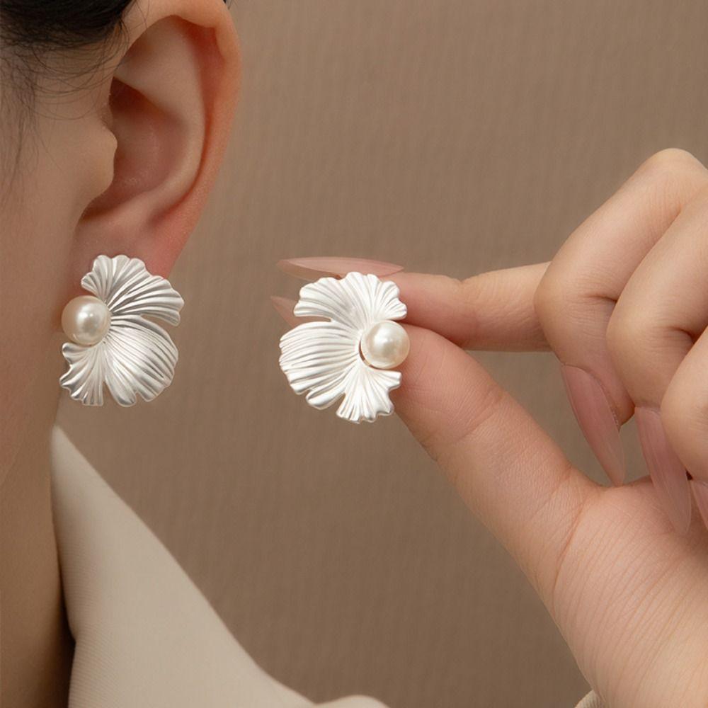 Textured Pearl Ear Studs Elegant Flower Earrings Jewelry Creative Ginkgo Leaf Earrings Party