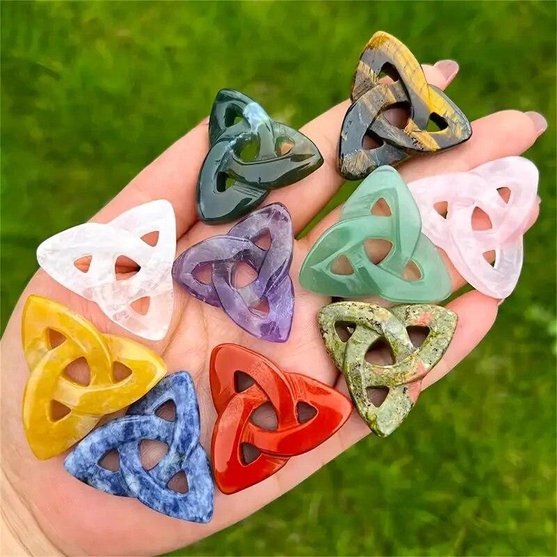 Natural Stone Lrish Knot Healing Cavring Tumble Ornament 1 Inch