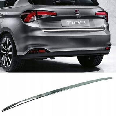Хромированная отделка багажника Fiat Tipo Hatchback — Акцент на задней двери — Деталь задней части автомобиля премиум-класса — Усилитель блеска.