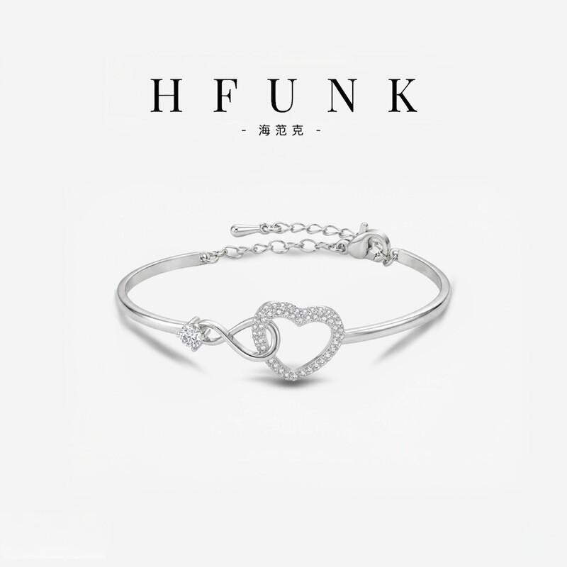 Elegant Hollow Heart Link Bracelet Women Gold Or Plated Copper Lightweight Luxury Jewelry Design 2026