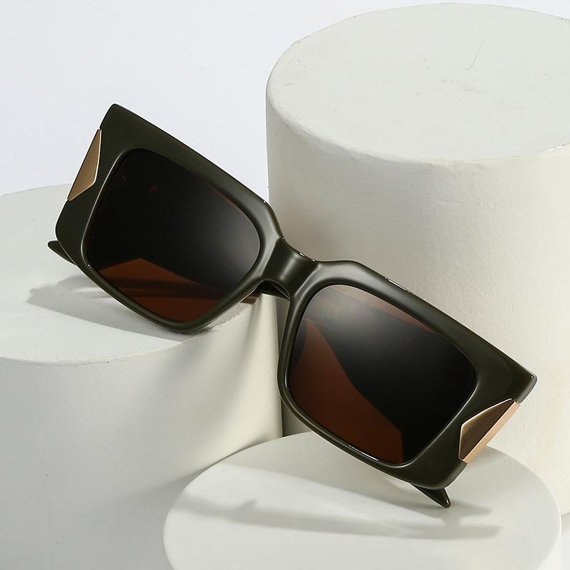 Box sunglasses, European and American MD Internet celebrity ins glasses personalized wide leg metal sunglasses men and women