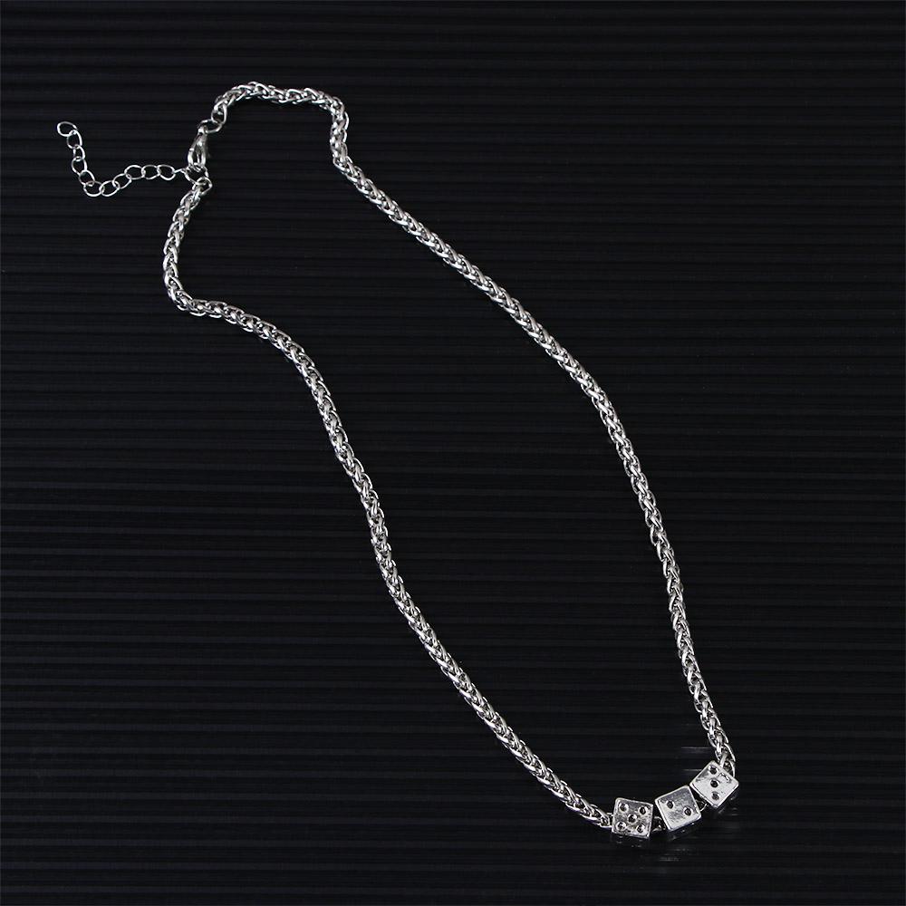 Ночной клуб Ретро костяная цепь Мужские ожерелья Женские панк ожерелья Подвеска в виде игральных костей Корейский чокер на ключицу