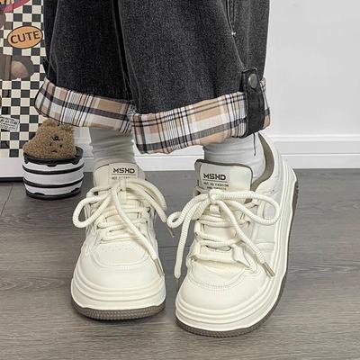 Нишевый дизайн маленькие белые туфли женские 2025 весна и лето взрыв универсальный трендовый хлеб платформа студенческие повседневные туфли для скейтбординга