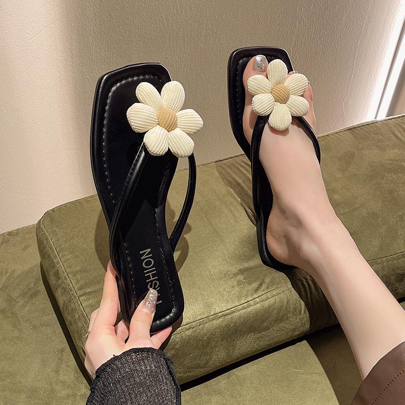 Sweet Flower Flip-flops Female Summer Wear New Fairy Wind with Skirt Pinch Foot Beach Cool Slippers