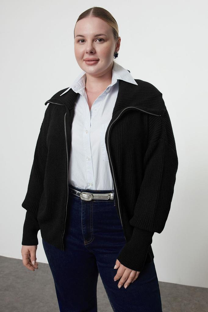 Women's Fashionable Stylish Plus Size Cardigan Black Turn-down Collar Zippered Crop Knitwear Cardigan