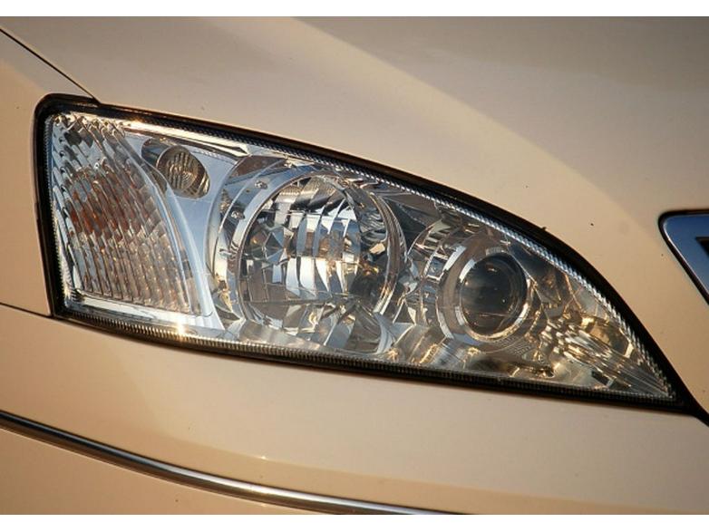 Compatible with Ford Mondeo Headlight Assembly for 2004-2007 Models