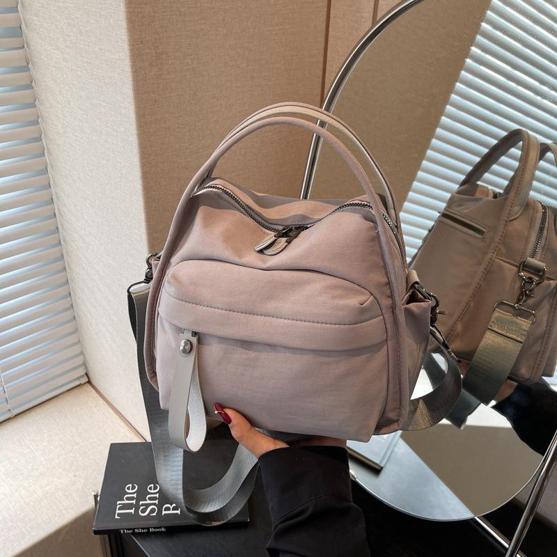 Japanese Casual Versatile Nylon Cloth Small Bag 2025 New Fashion Portable Shoulder Bag Commuter Messenger Bag