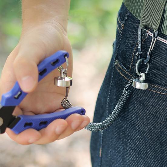 Ретрактор для рыболовной сети нахлыстом Широко используемый ретрактор с магнитным зажимом и выдвижным спиральным ремешком-карабином