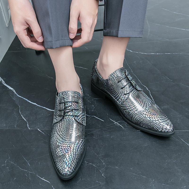 Model Runway Catwalk Leather Shoes Men's Personality Laser Dragon Scale Pattern Patent Leather Glossy Pointed Men's Shoes 48 Trendy Nightclub Shoes