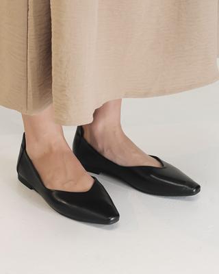 Балетки с заостренным носом Berkonty 96526 36 черные кожа