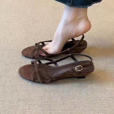 Мода Новая Винтажная Линия с Дизайном Плоских Сандалий Чувство Открытый Носок Тапочки Повседневные Праздничные Пляжные Туфли Легкие Одинарные Туфли Роскошные Сандалии
