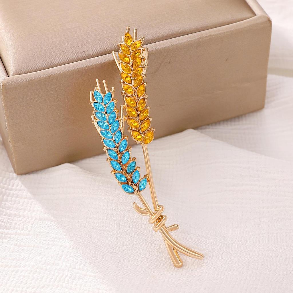 Korean Style Elegant Pearl Rose Brooch - Exquisite Corsage for Coats and Suits