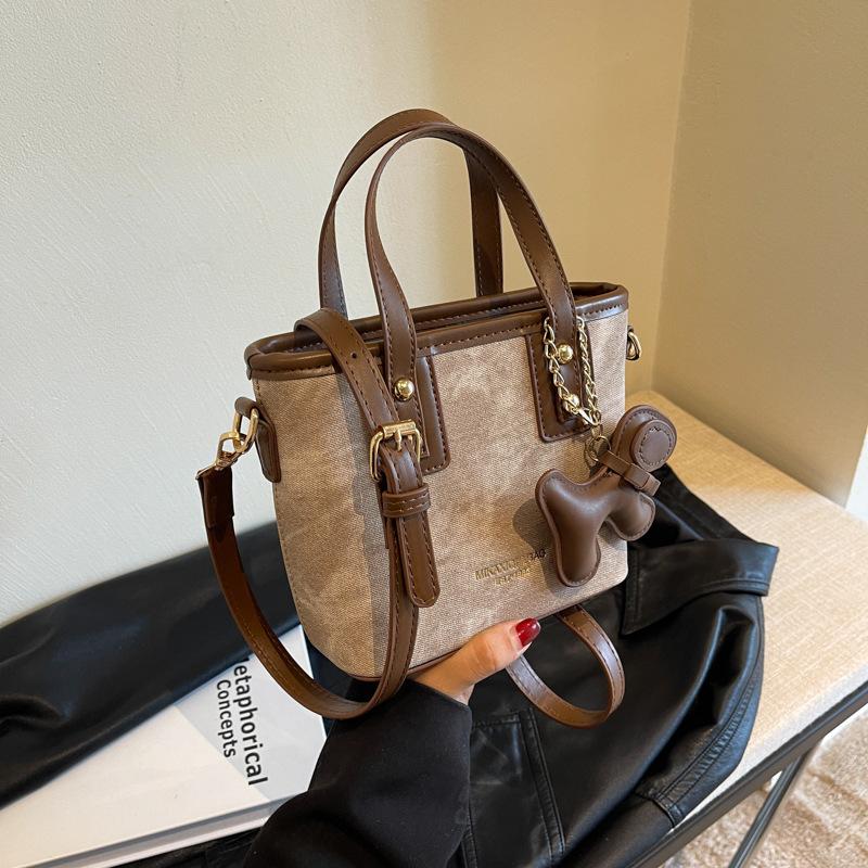 Нишевая высококлассная маленькая сумка женская 2025 новая модная и универсальная на плечо, сумка-мессенджер, модная супер-огненная портативная сумка-ведро