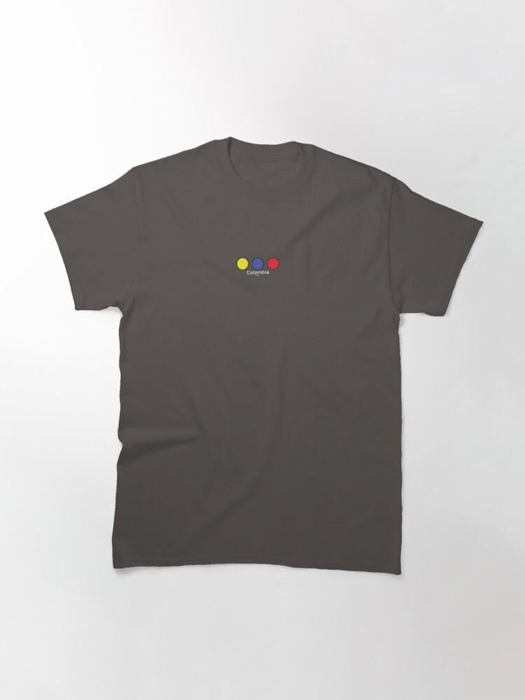 Third World Colombia: 3 Dots + Country for Dark Colors Classic T-Shirt