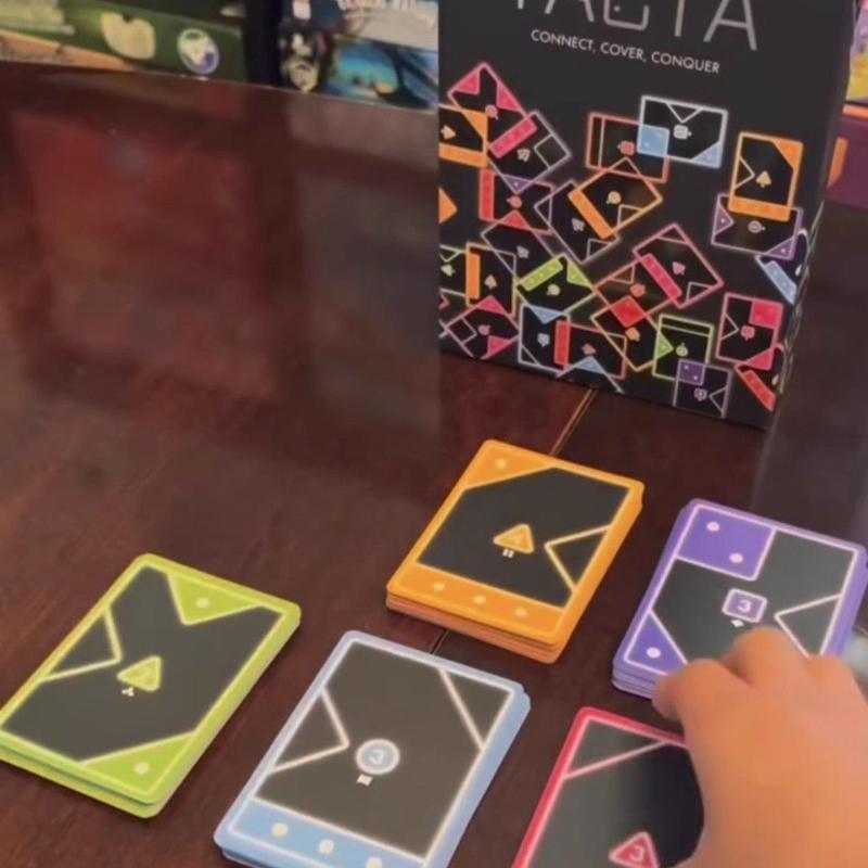 1 Набор Настольная игра Tacta 2-6 игроков Быстрая карточная игра Веселая стратегия Сопоставление форм Вечеринка Семейные посиделки Досуг Карты