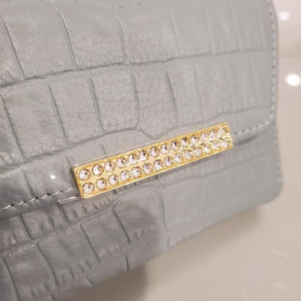 moncross 19165BLAW cubic point cowhide half wallet