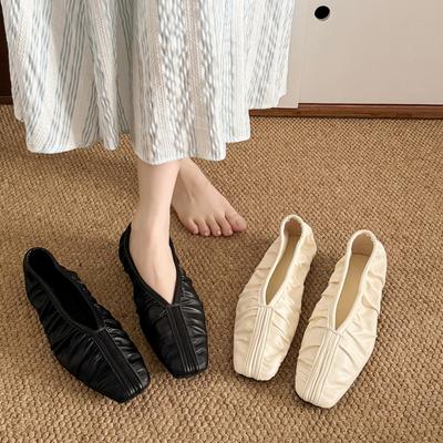 Модная осенняя новинка, туфли-лодочки на низком каблуке, женские туфли с квадратным носком и мелким вырезом, сшитые плиссированные, на мягкой подошве, нескользящие, одинарные туфли с низким верхом