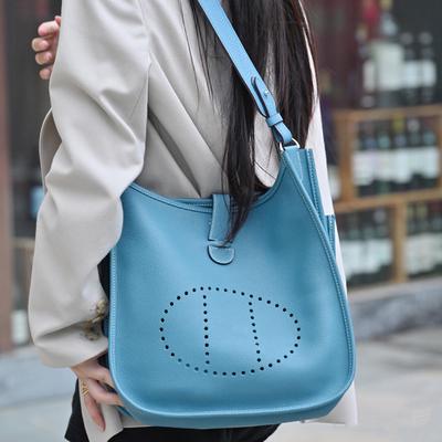 Стиль Высококлассный Сделанный на заказ Ручной работы Повязка на голову Evelyn Слоистая Коровья кожа Универсальная Мини-сумка-ведро Сумка на одно плечо/через плечо