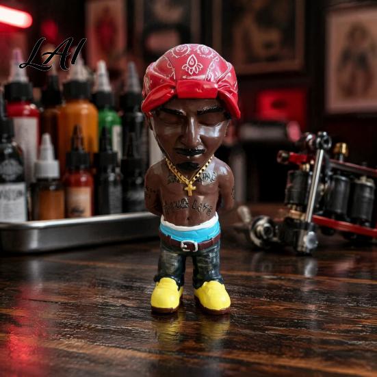 Urban Style Decorative Figurines Hip-Hop Character Figurine Resin Figure Statue Trendy Street Fashion Ornament Detailed Statues with Headscarf
