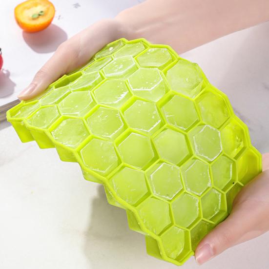 Silicone Honeycomb Ice Cube Tray with Lid 37 Cavities Easy Release BPA Free Summer Refrigerator Cocktail Whiskey Ice Maker Press Mold Kitchen Supplies