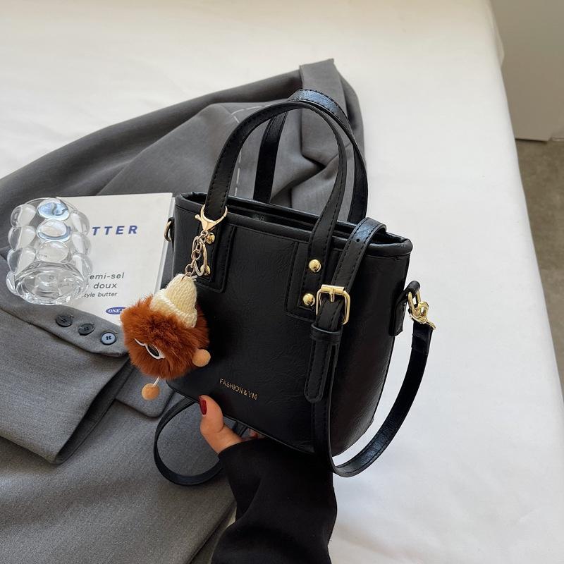 IELGY Fashionable Versatile Shoulder Messenger Bag, Textured Explosive Portable Bucket Bag