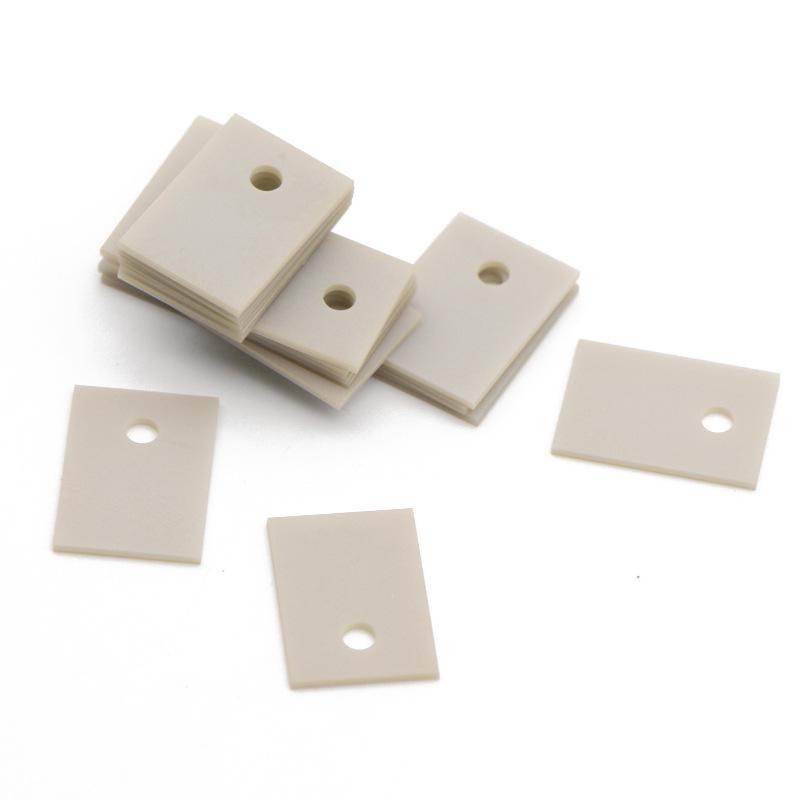 High-Efficiency 0.7mm Aluminum Nitride Thermal Conductive Ceramic Heat Dissipation Pad