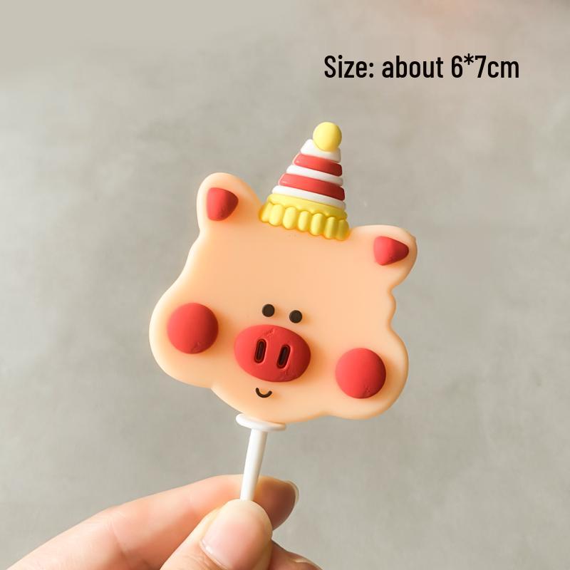 Украшение торта ко Дню матери: Милые елочные игрушки «Мама и лучшая подруга» - Утка-звезда интернета, подключаемая к розетке.