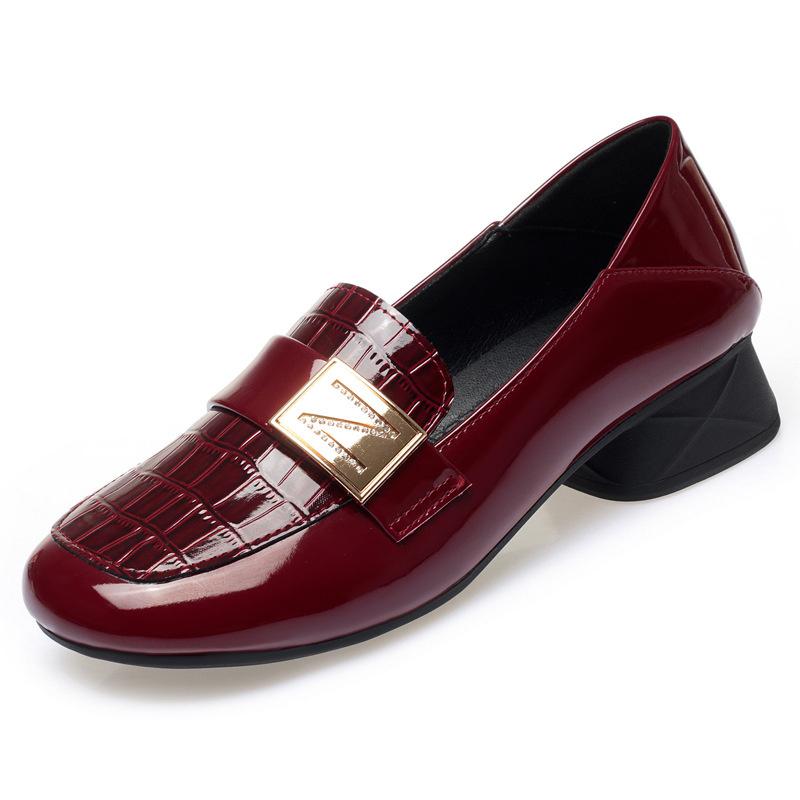 Весенние туфли из лакированной кожи с круглым верхом и мягкой подошвой, женские модные удобные рабочие туфли с металлической пряжкой, удобные туфли на квадратном каблуке