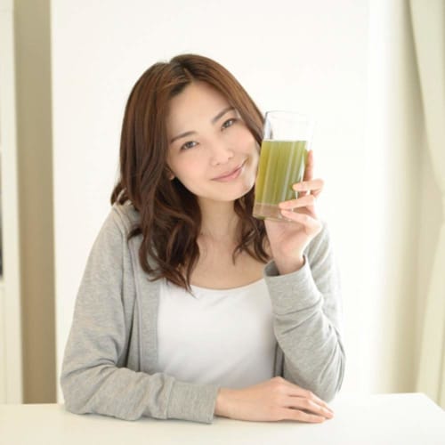 FINE JAPAN Fine Japanese Green Juice, 100g, Made with Domestically Grown Barley Grass, Kale, and Bitter Melon, Contains Vitamin C, Minerals, and Oligo