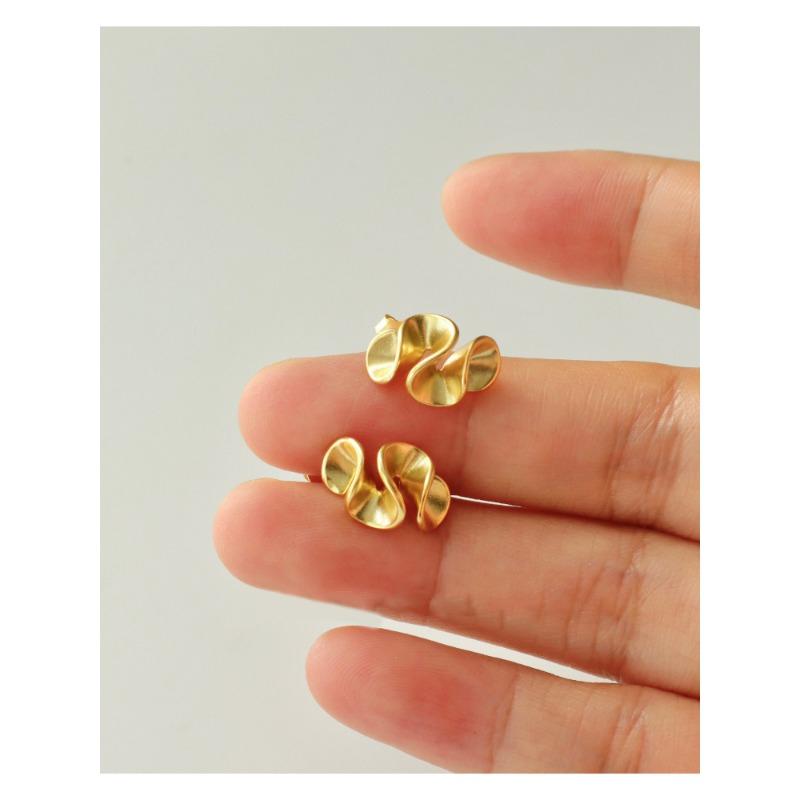 Серьги-гвоздики с оборкой, изысканные, простые, с нишевым темпераментом, высококлассные, универсальные украшения, серьги от холодного ветра