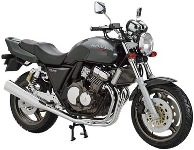 Aoshima Bunka Kyozaisha The Bike Series Honda NC31 CB400 SUPER FOUR 1992 года, пластиковая модель 1/12 № 10