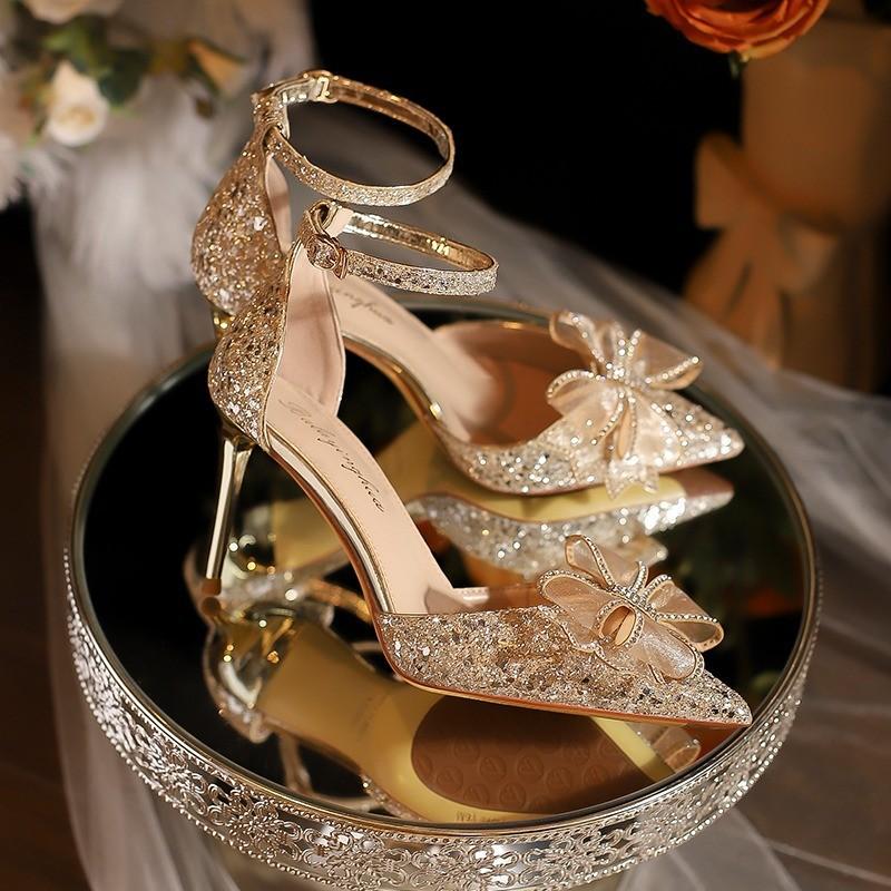 Туфли на высоком каблуке женские летние 2025 новые однотонные с бантом красивые свадебные туфли с острым носком и неглубокой шпилькой босоножки женские