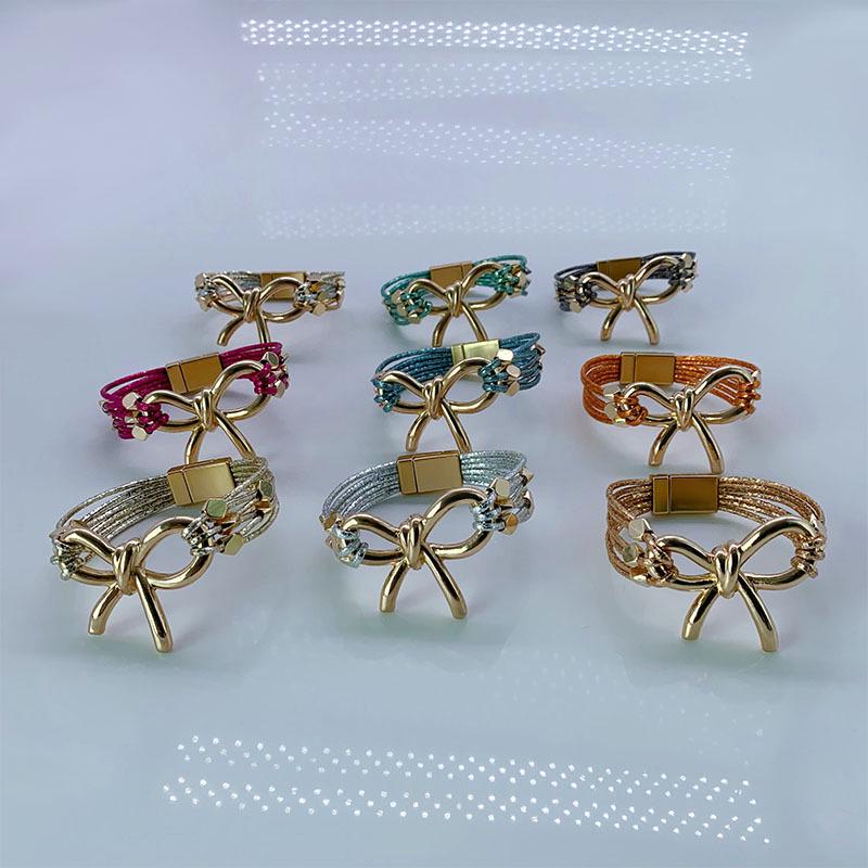 Трендовый европейский и американский кожаный браслет с магнитной пряжкой-бантом - Модные женские украшения на Рождество