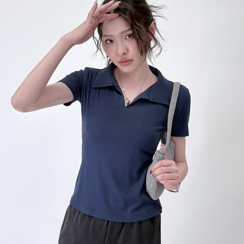 Новая женская футболка-поло с короткими рукавами на лето с уникальным дизайном плиссировки и приталенной талии