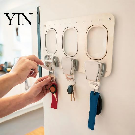 Industrial Style Key Organizer Wall Mounted Hanger with Aircraft Seat Belt Buckle Design for Entryway, Minimalist Alloy Detachable Holder Rack
