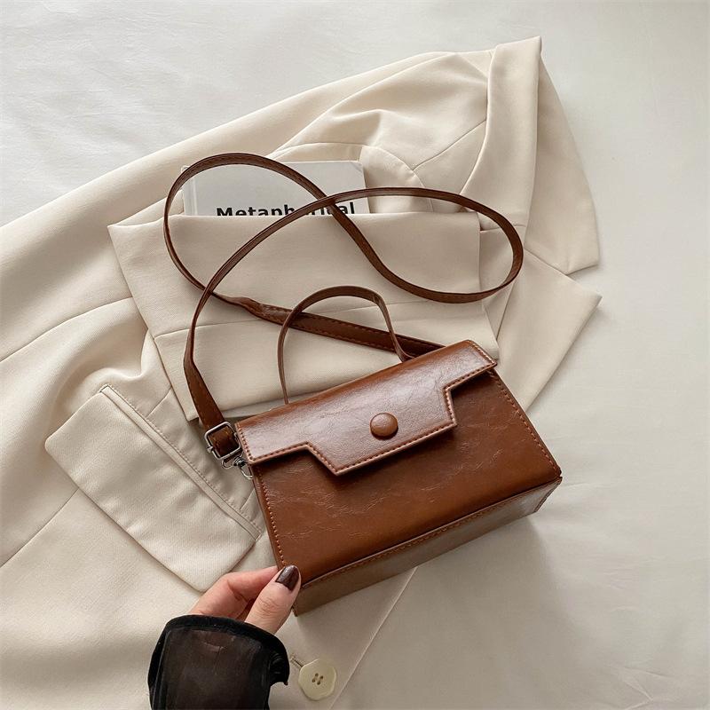 High Value Small Bag Women's Bag 2025 New Fashion Shoulder Messenger Bag Spring and Summer Simple Portable Small Square Bag
