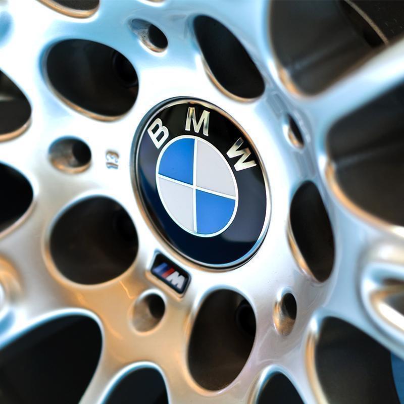 BBIO8 4Pcs 68/56mm Wheel Center Cover Car Hood Front Rear Trunk Emblem Badge For BMW E46 E39 E53 E65 E66 E90 G26 X3 X4 X5 G30/G31/G38