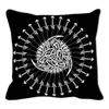 Funda de almohada con amuleto vikingo, cojín para sofá, decoración del hogar, funda geométrica en blanco y negro