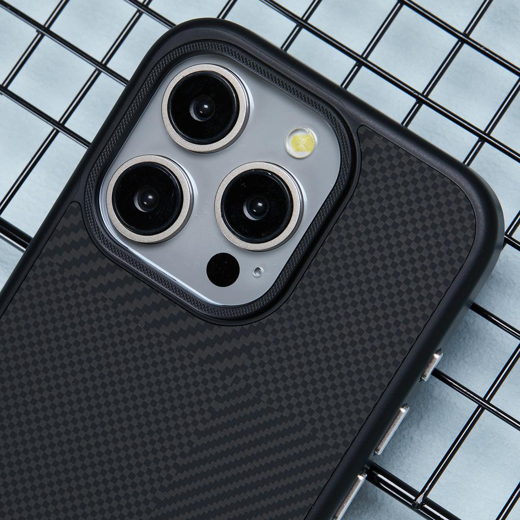 Чехол для iPhone 15 Pro Max Жесткий ПК Устойчивый к царапинам Чехол для телефона Текстура из углеродного нановолокна