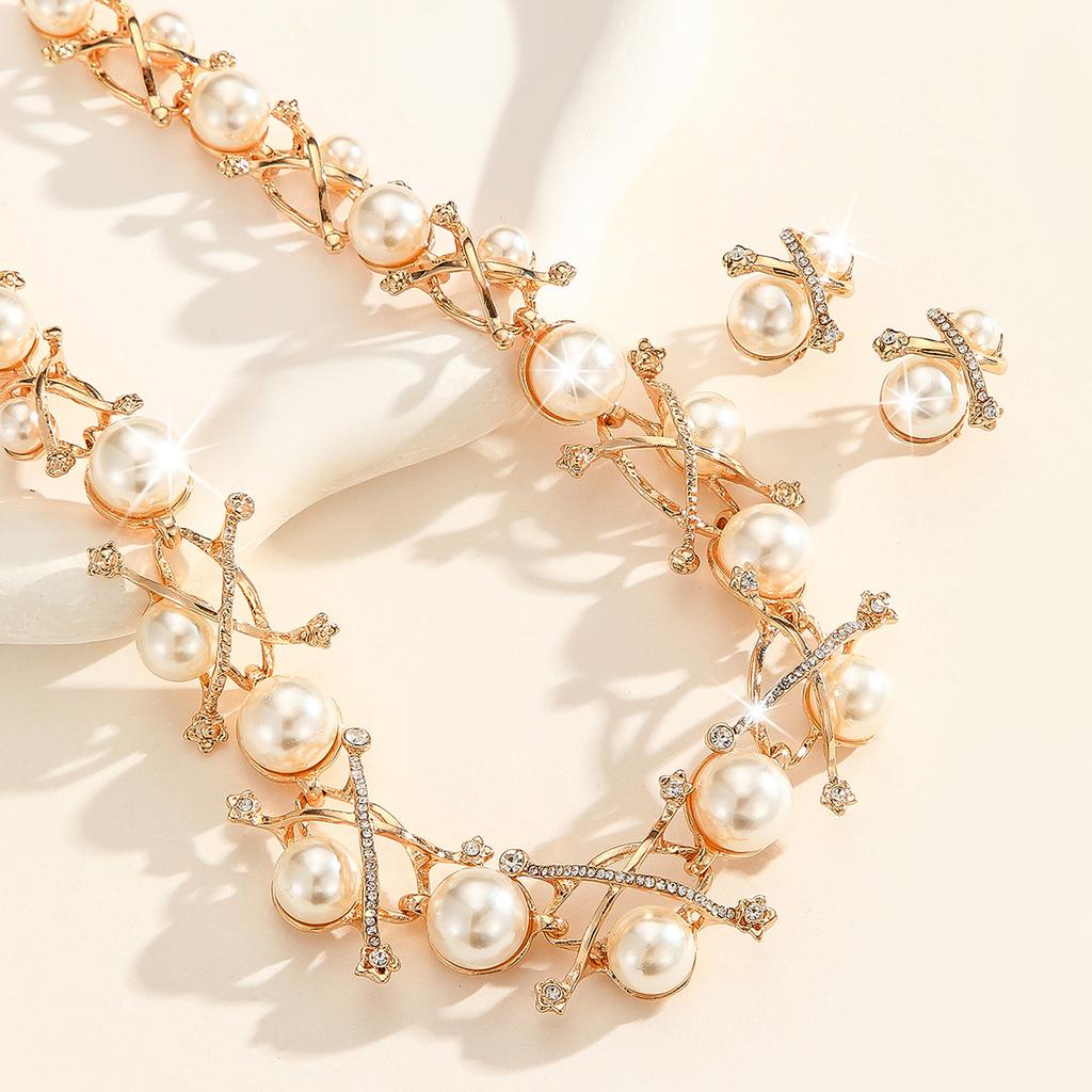 European and American fashion faux pearl alloy necklace and earring set jewelry Women's Wedding Jewelry Accessories